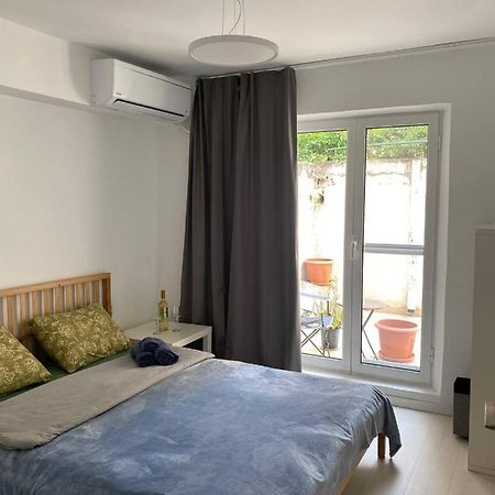 Okeanidon Apartment Атина Екстериор снимка